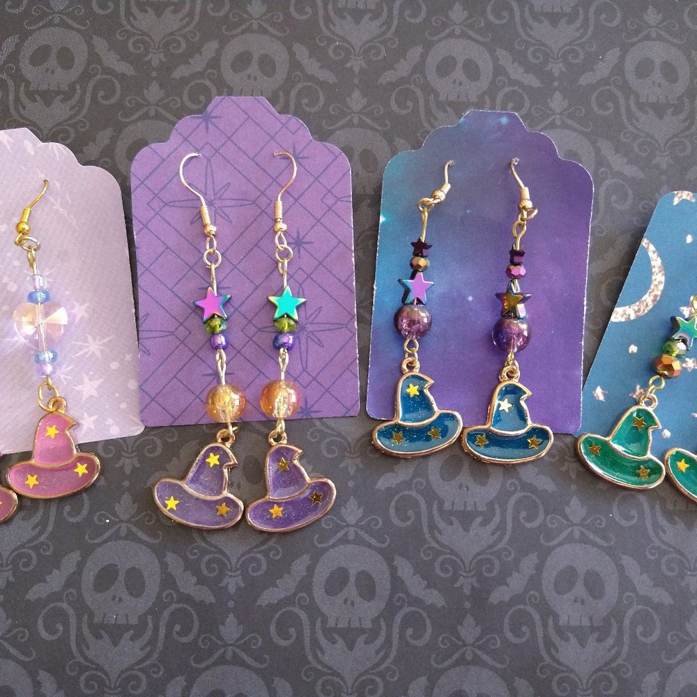 Witch hat charm earrings handmade ⭐🌙✨